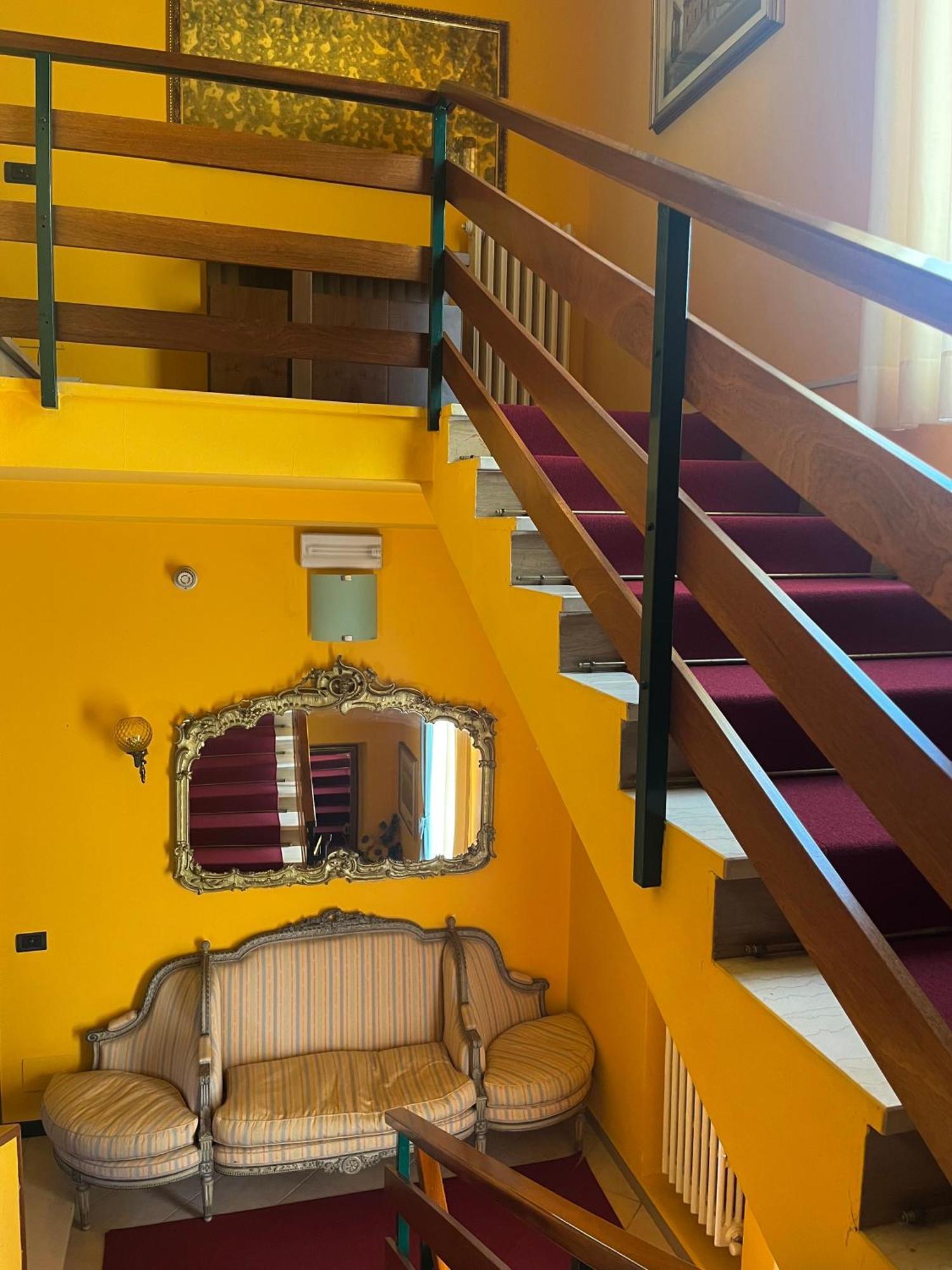 Hotel Ristorante Montenerone Apecchio Bagian luar foto